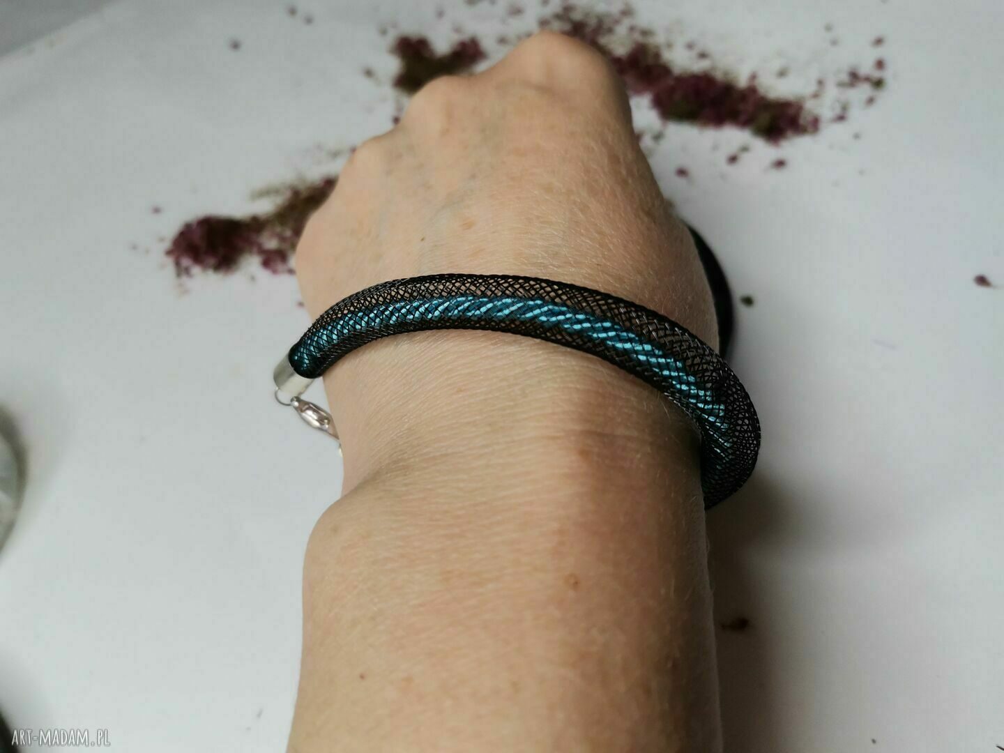 Uniwersalna bransoletka boho - czarna z turkusem (ręcznie robiona)