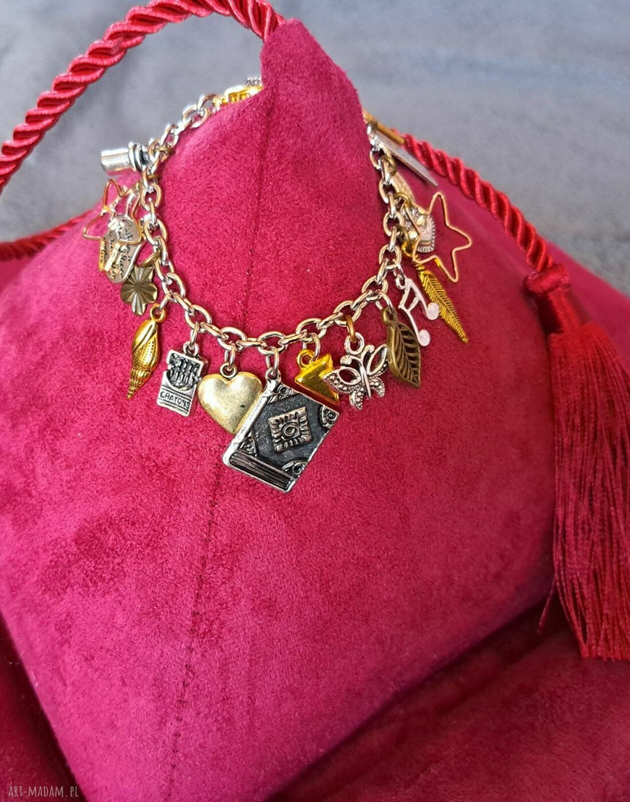 Bransoletka w stylu BOHO z charmsami - prezent dla Mamy