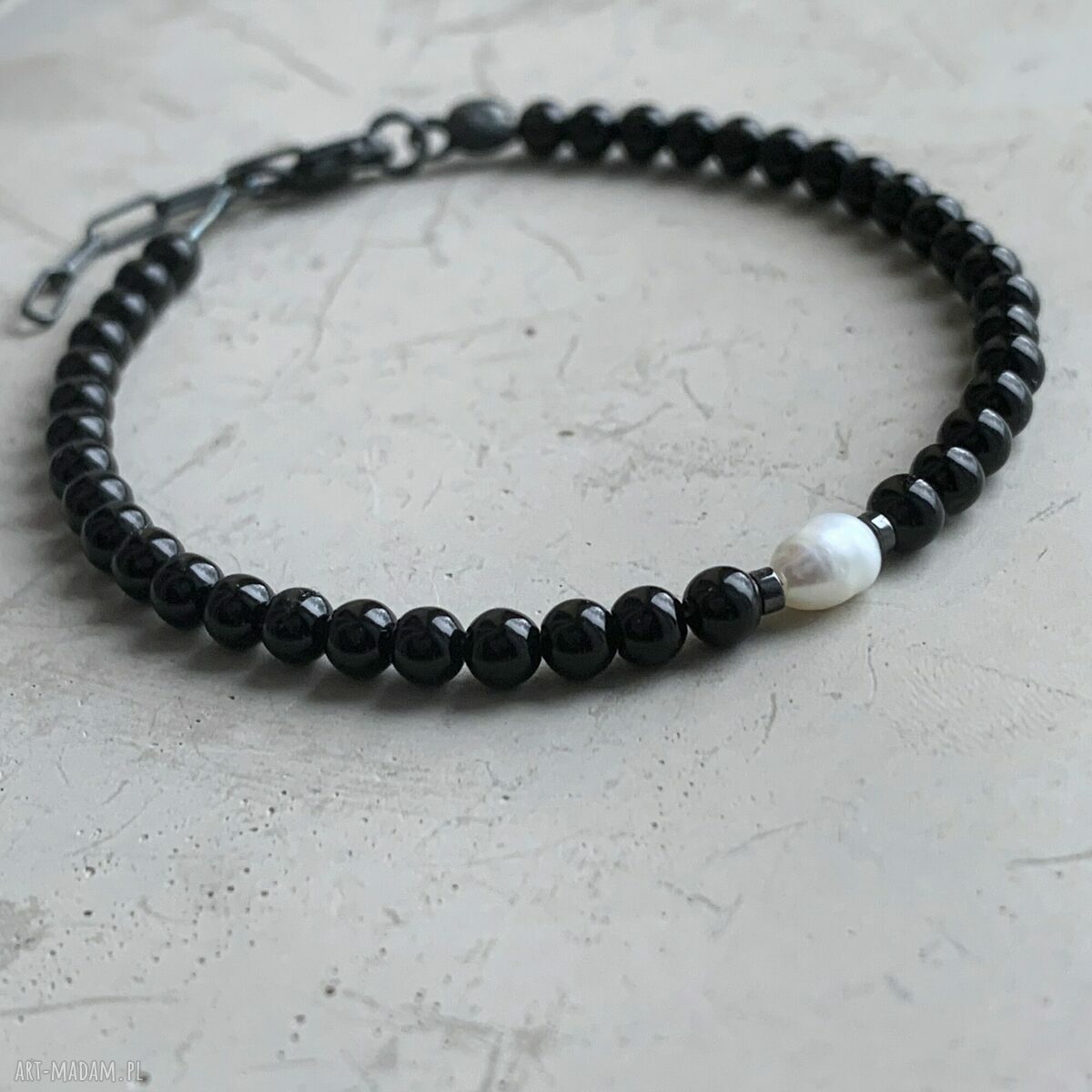 Bransoletka White & Black z onyksu i naturalnej perły - srebro 925, regulowana