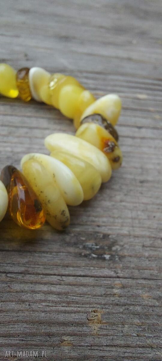 Bransoletka z białego bursztynu z miodowymi kulkami 10 mm - handmade