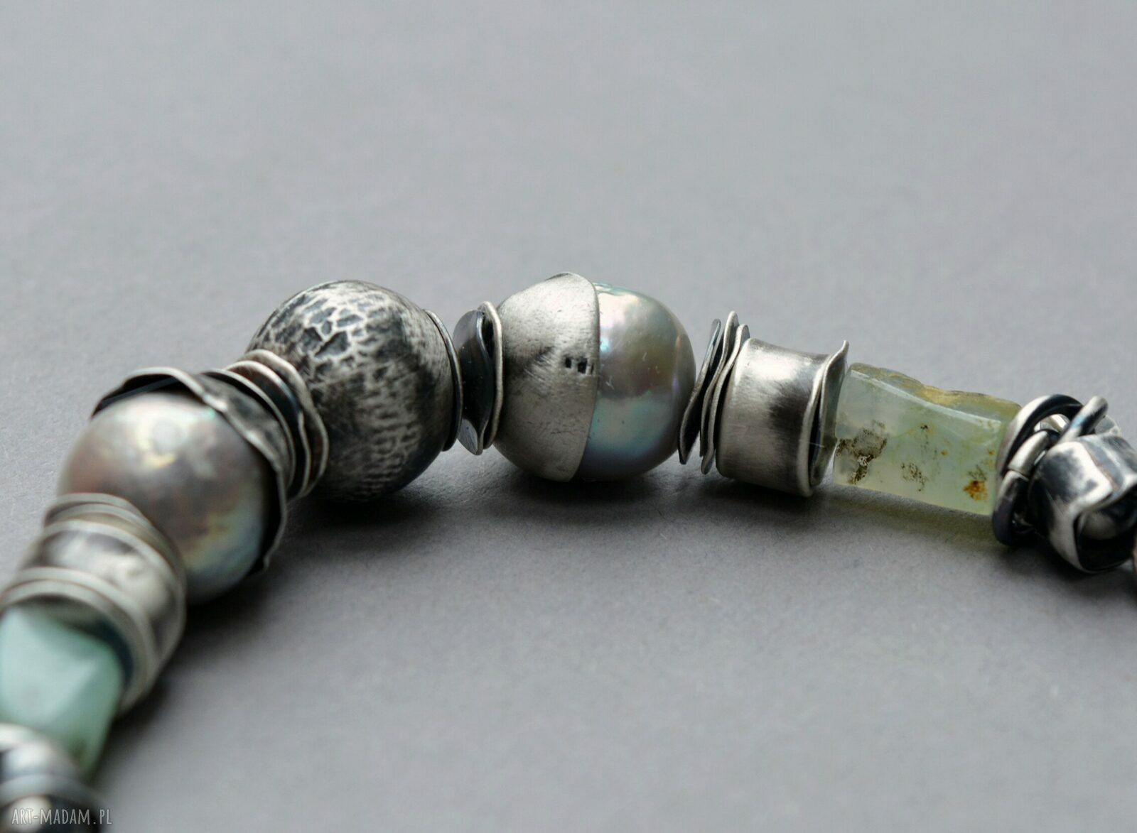 Bransoletka handmade z chryzoprazem i perłami ze srebra 925 oksydowanego