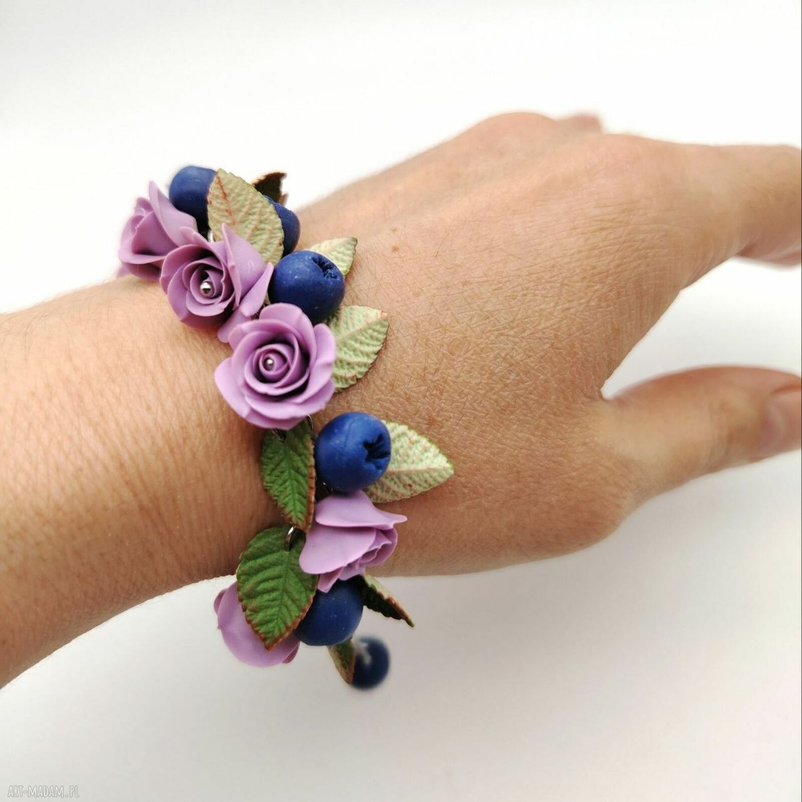 Bransoletka z różami i borówkami - fioletowe kwiaty handmade