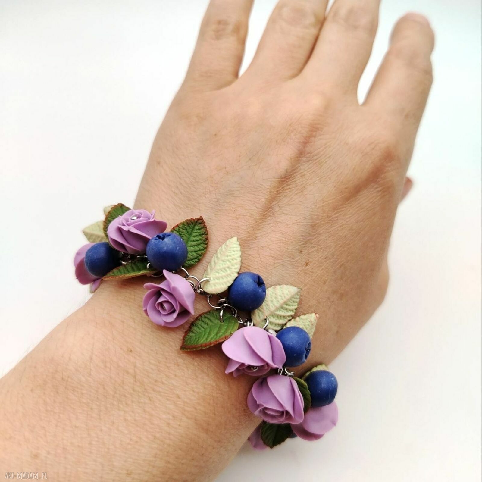 Bransoletka z różami i borówkami - fioletowe kwiaty handmade