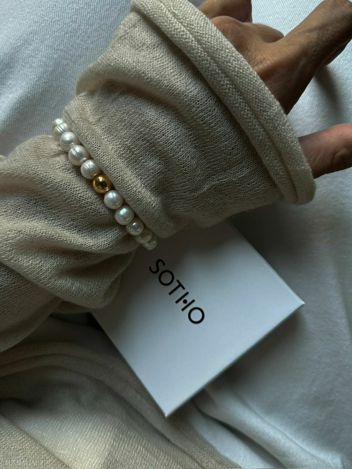 bransoletki: Bransoletka z różowego złota z pereł naturalnych z kulką Autorskie