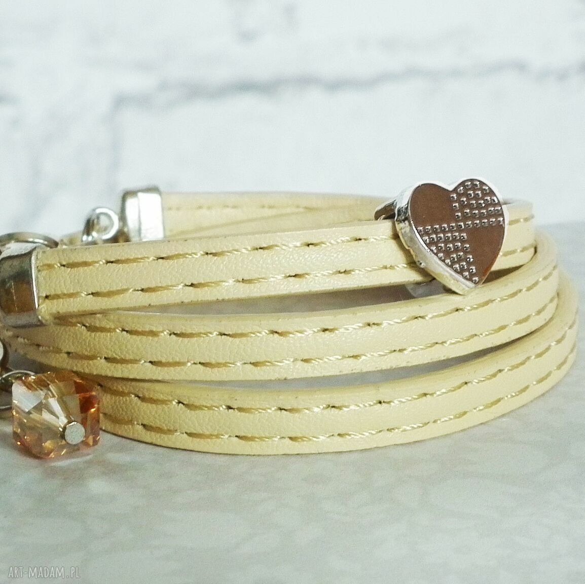 Bransoletka z serduszkiem ze skóry ekologicznej - regulowana, handmade