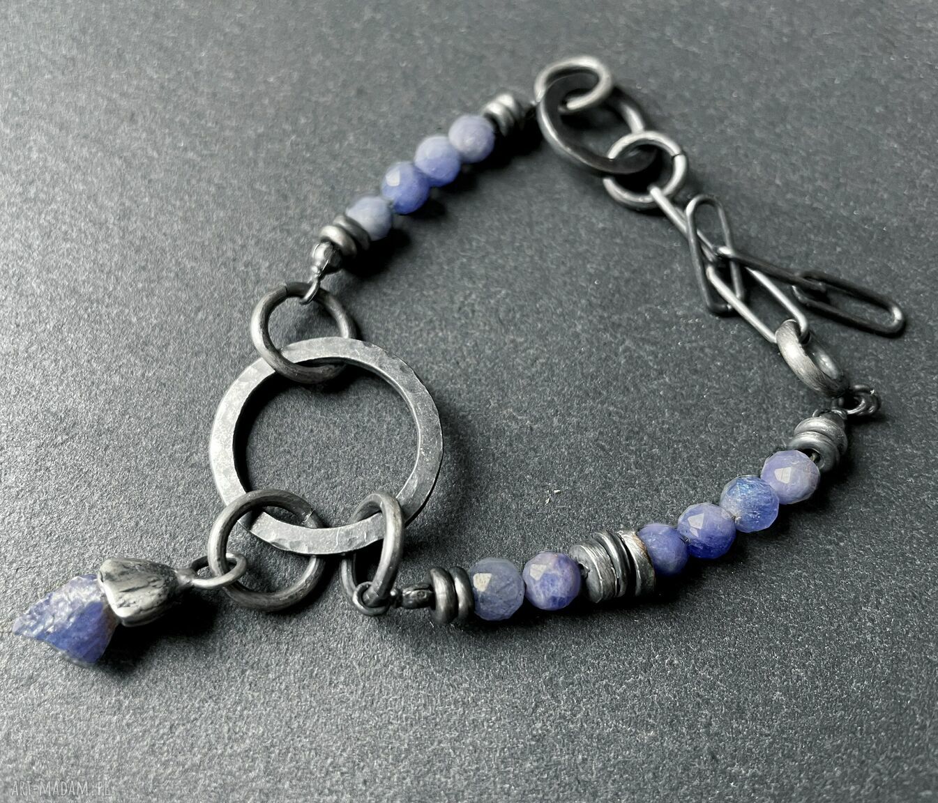 Bransoletka z tanzanitem Talizman Harmonii charms