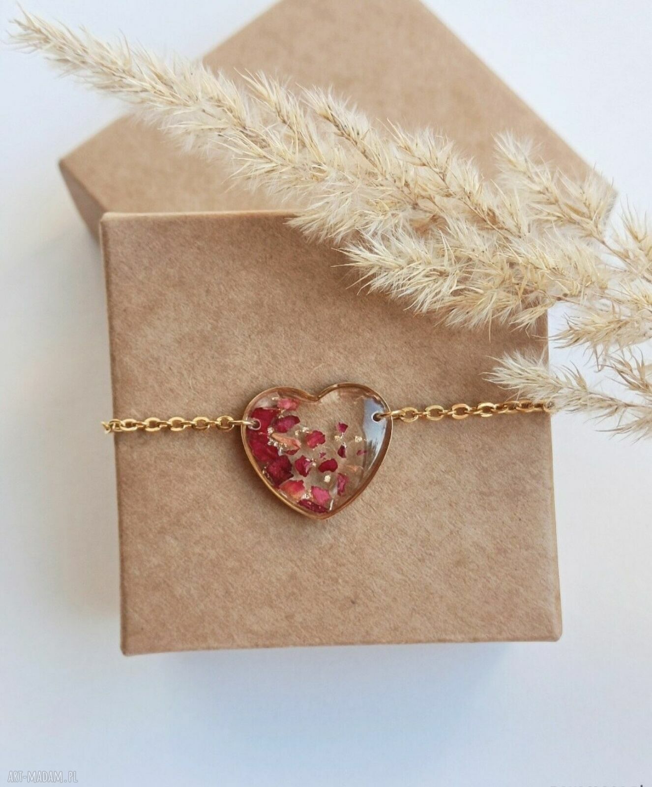Bransoletka z żywicy serce z płatkami róży - handmade