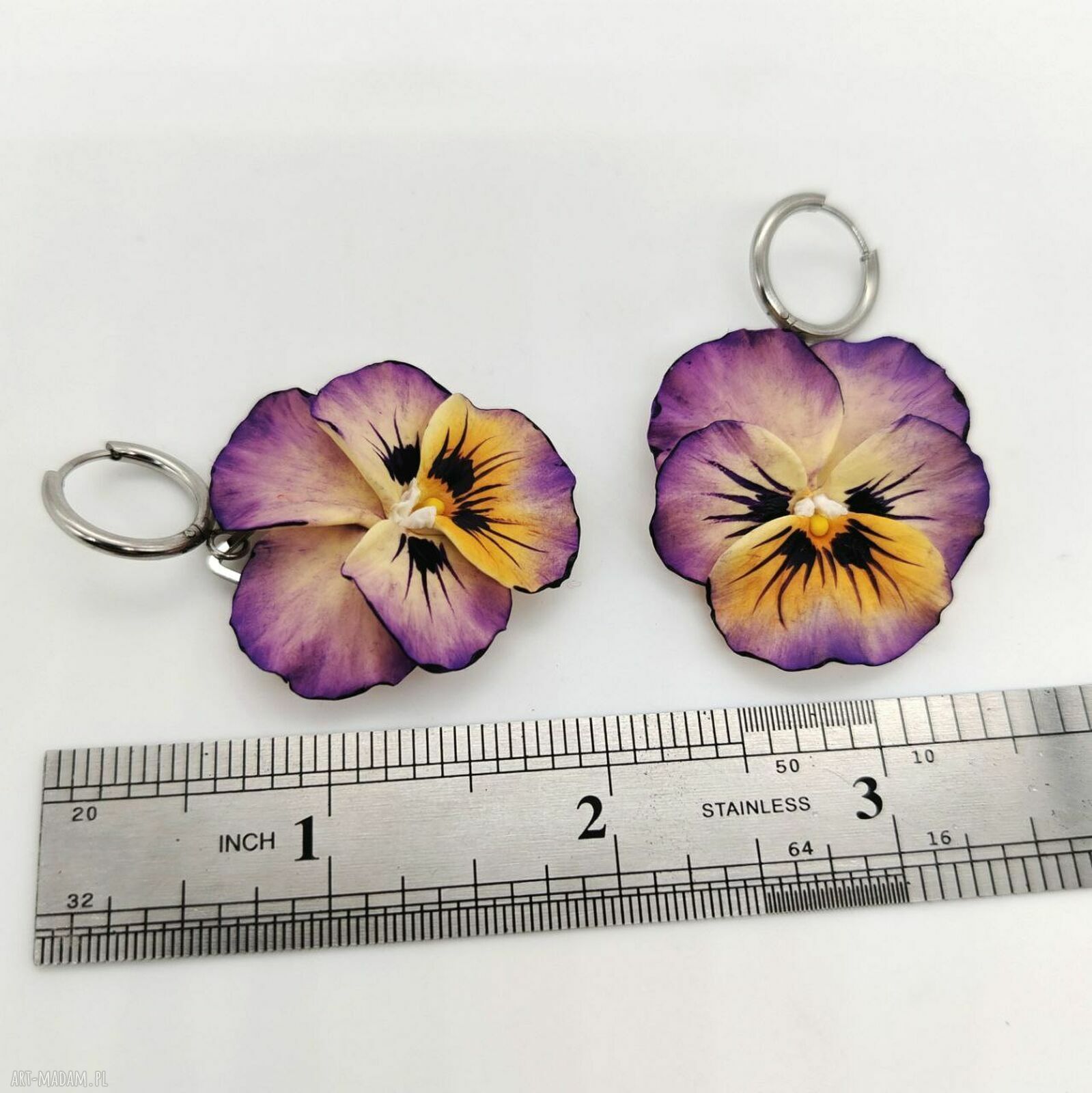 Kolczyki bratki i fiołki z gliny polimerowej - kwiatowa biżuteria handmade