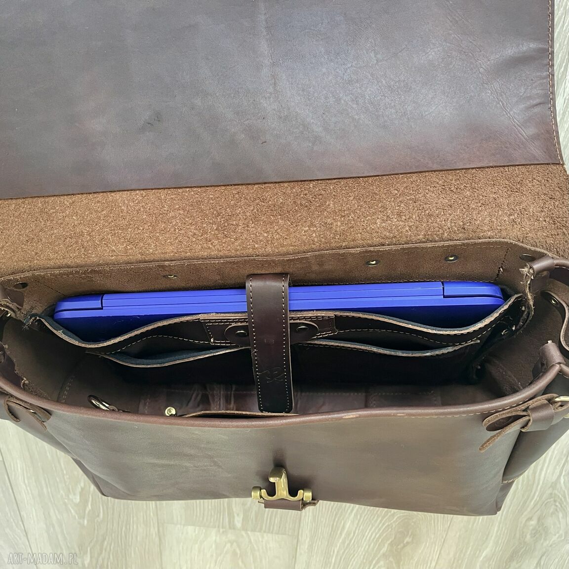 teczki: Brązowa teczka listonoszka format A4 ze skóry Crazy Horse. Ręcznie wykonane