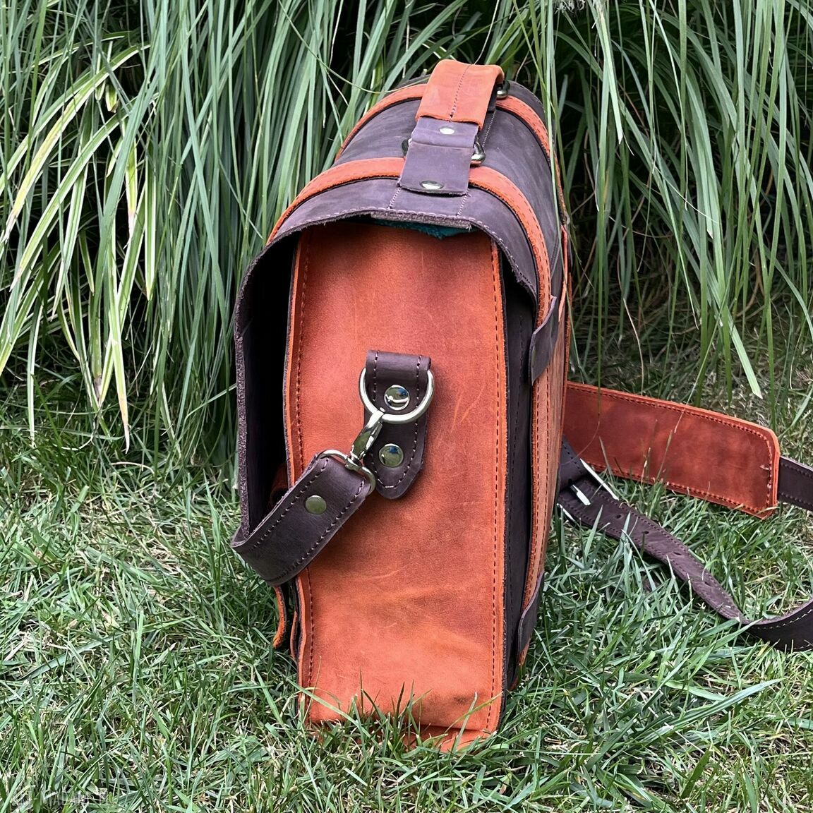 na ramię: Brązowa teczka skórzana na ramię formatu A4. hand made