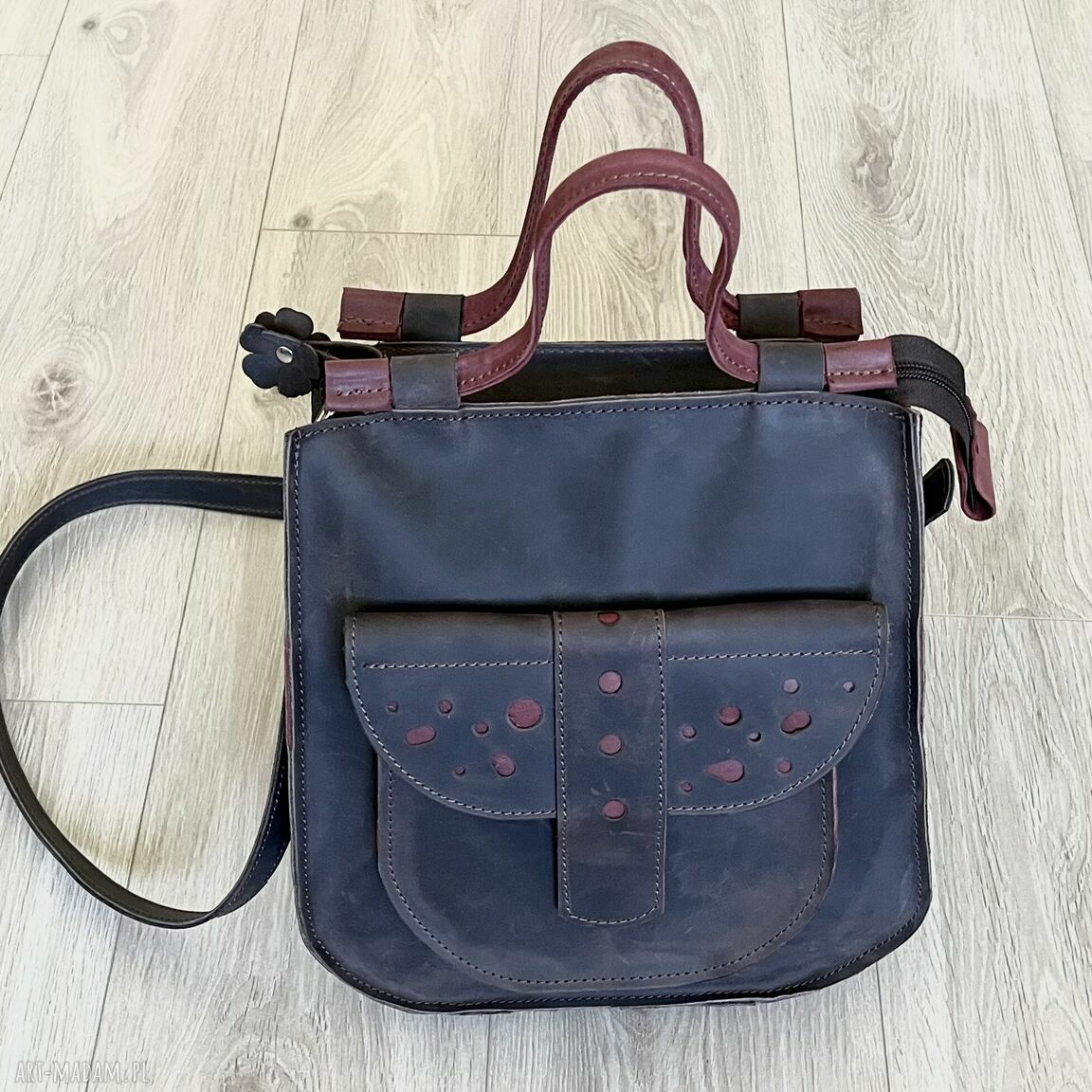 na ramię: Brązowa torebka skórzana na ramię. Ręczne wykonanie