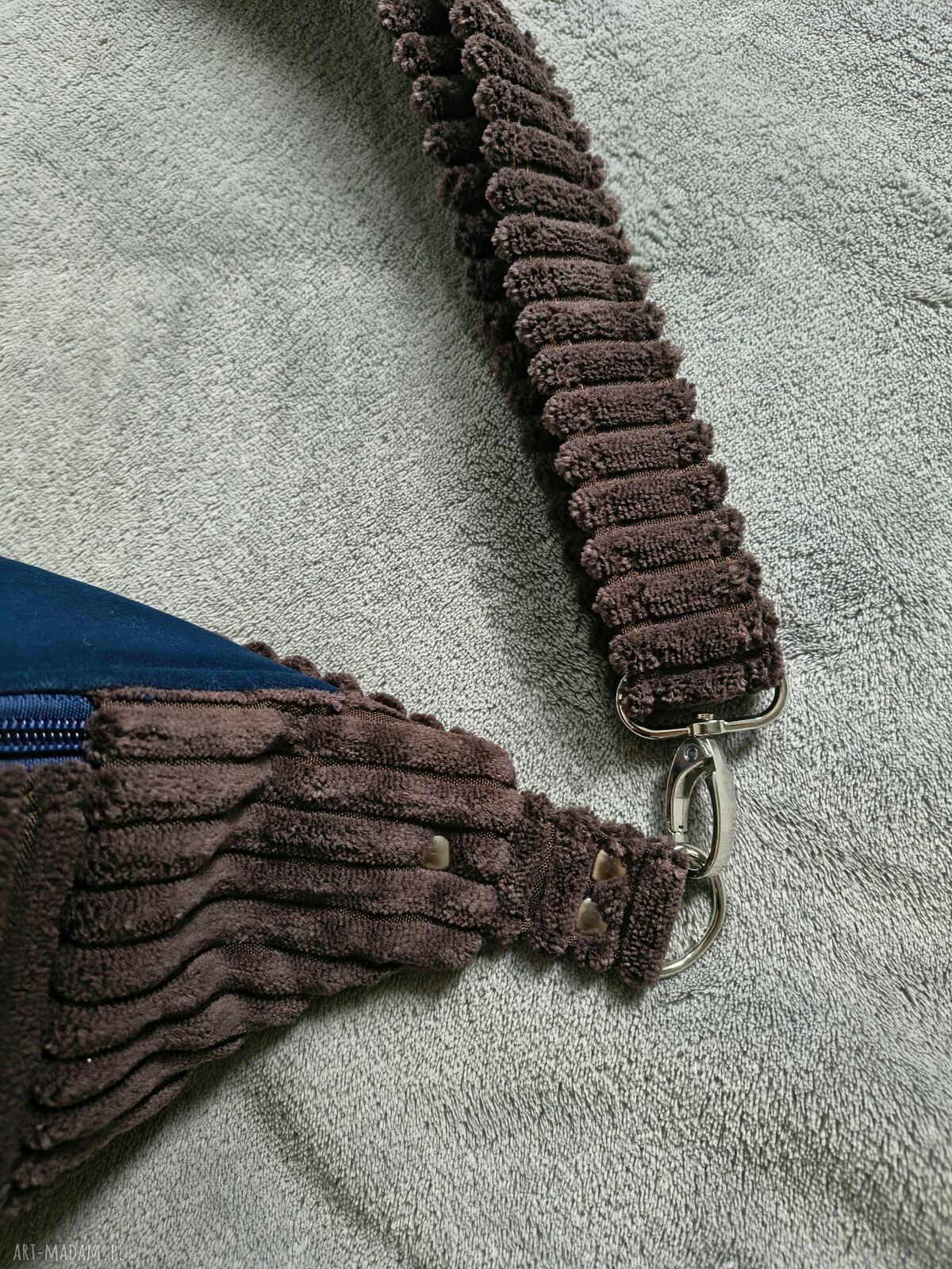 Ręcznie robiona nerka damska - praktyczna saszetka handmade