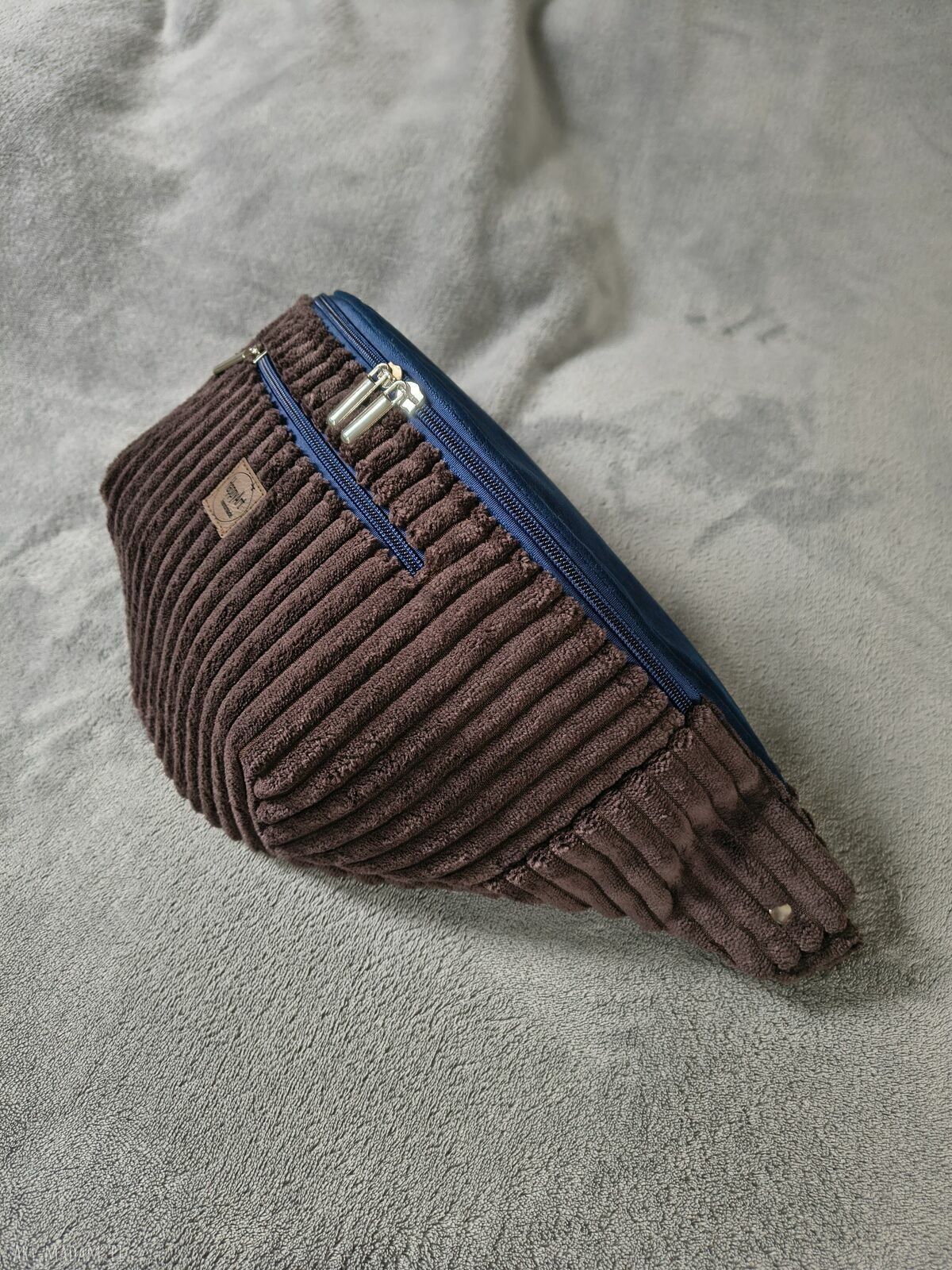 Ręcznie robiona nerka damska - praktyczna saszetka handmade
