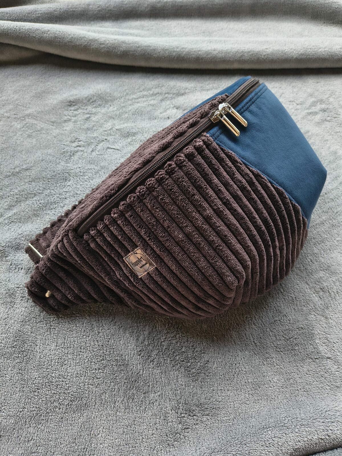 Ręcznie robiona nerka damska - praktyczna saszetka handmade