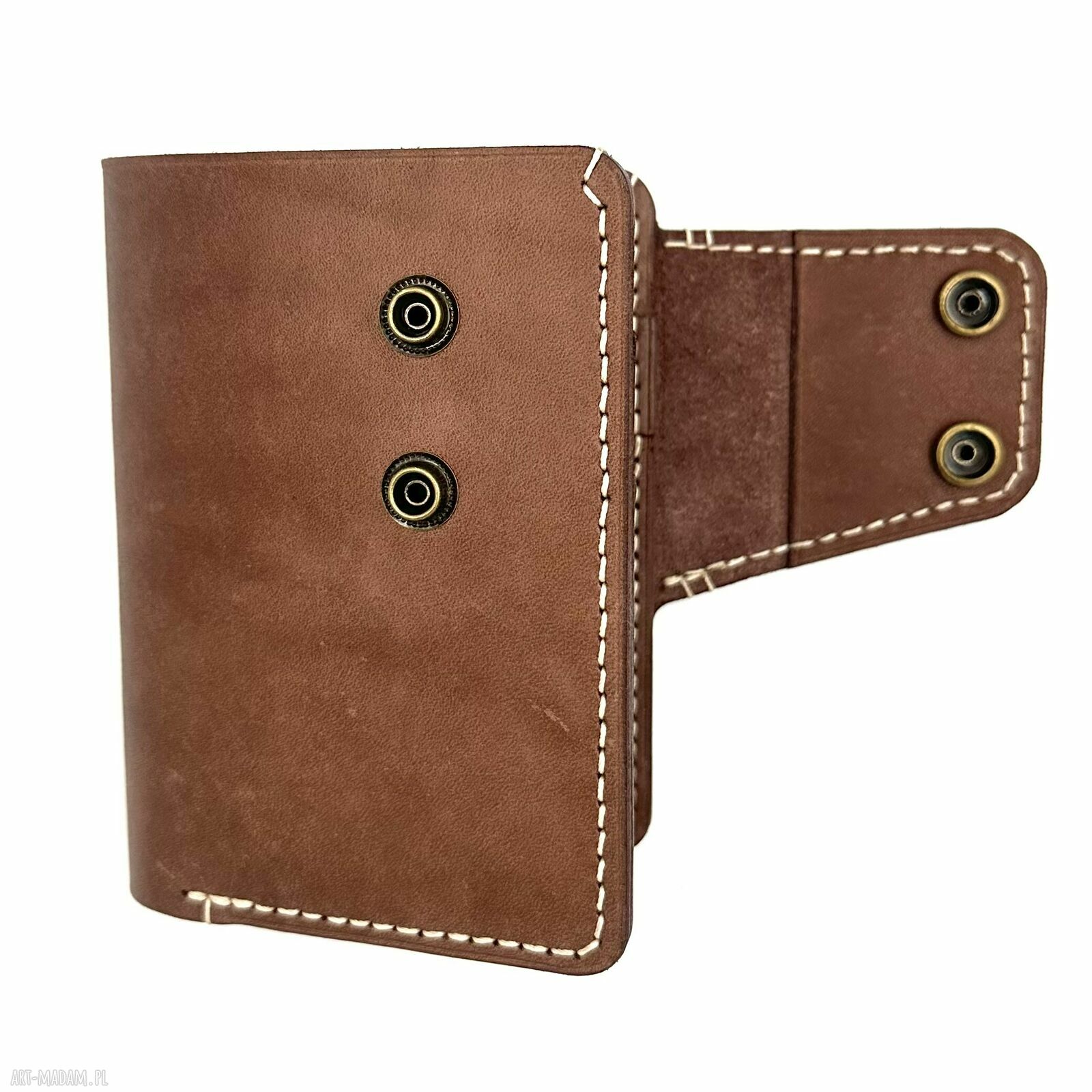 portfele: Brązowy portfel skórzany ręcznie uszyty beżową nitką. Ręczne wykonanie