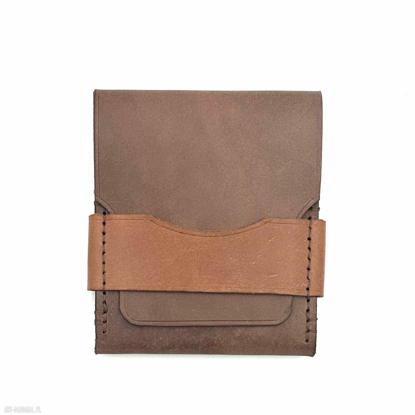 portfele: Brązowy portfel skórzany z klapką uszyty na karty. ręcznie wykonane