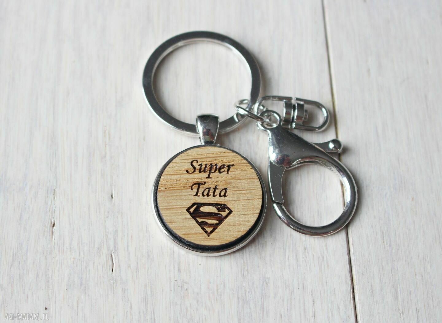 Brelok drewniany grawerowany „Super Tata” - prezent na Dzień Ojca