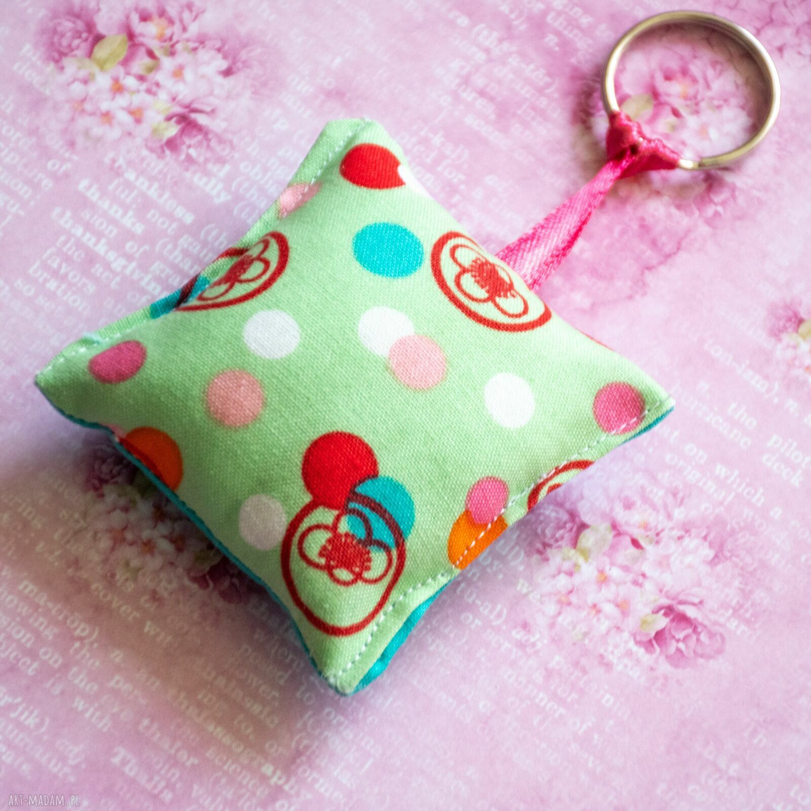 Ręcznie szyty brelok Japonka Kokeshi nr 6 do plecaka i kluczy