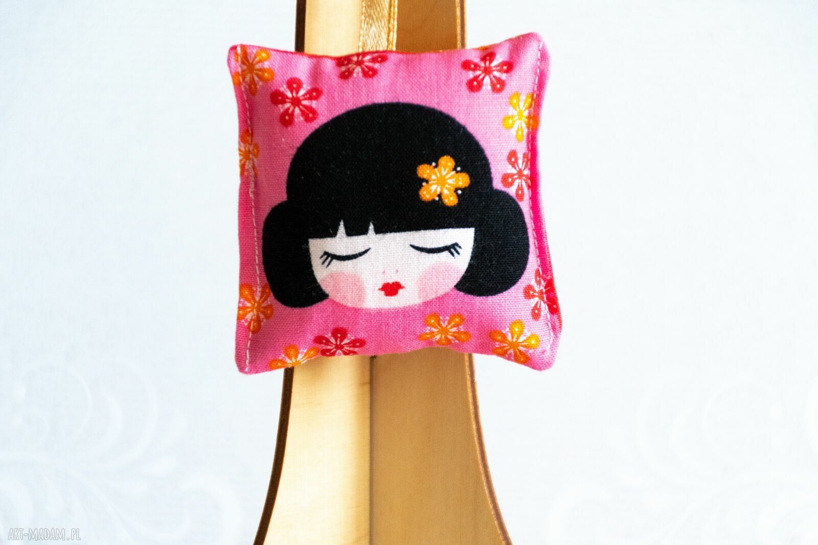 Ręcznie szyty brelok Japonka Kokeshi nr 2