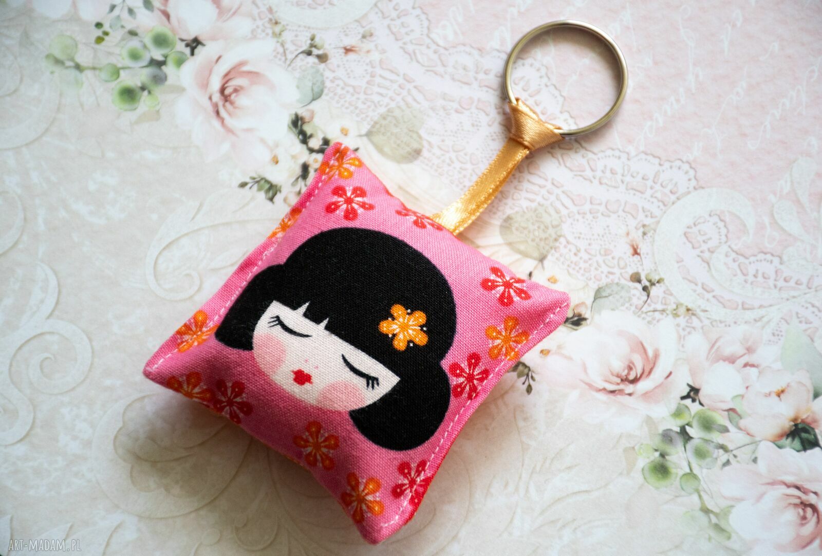 Ręcznie szyty brelok Japonka Kokeshi nr 2