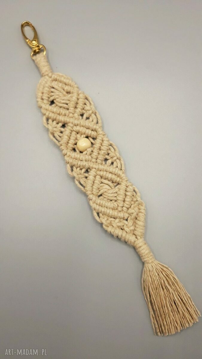 Makramowy brelok LEN#1 z lnu - boho zawieszka do kluczy