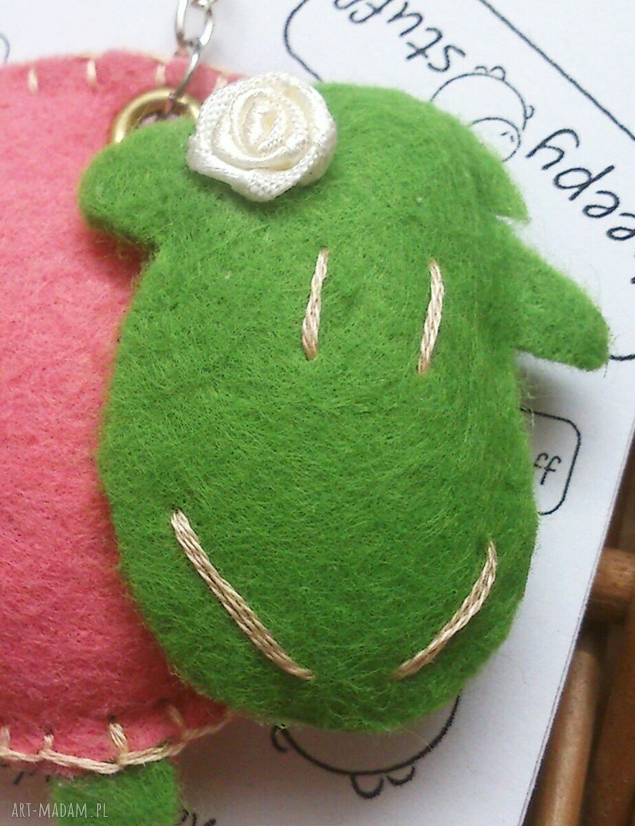 Filcowy brelok Owca Eliza - miękka owieczka na klucze (ok 6 cm)