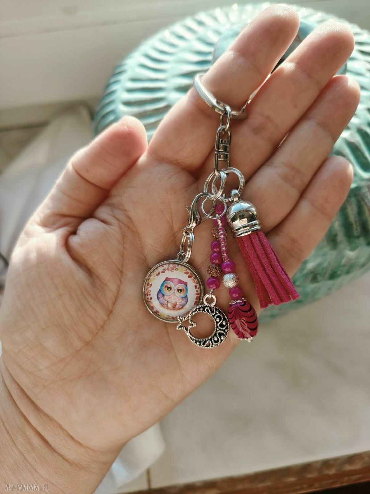 Różowy brelok z sową i księżycem - handmade do kluczy i torebki