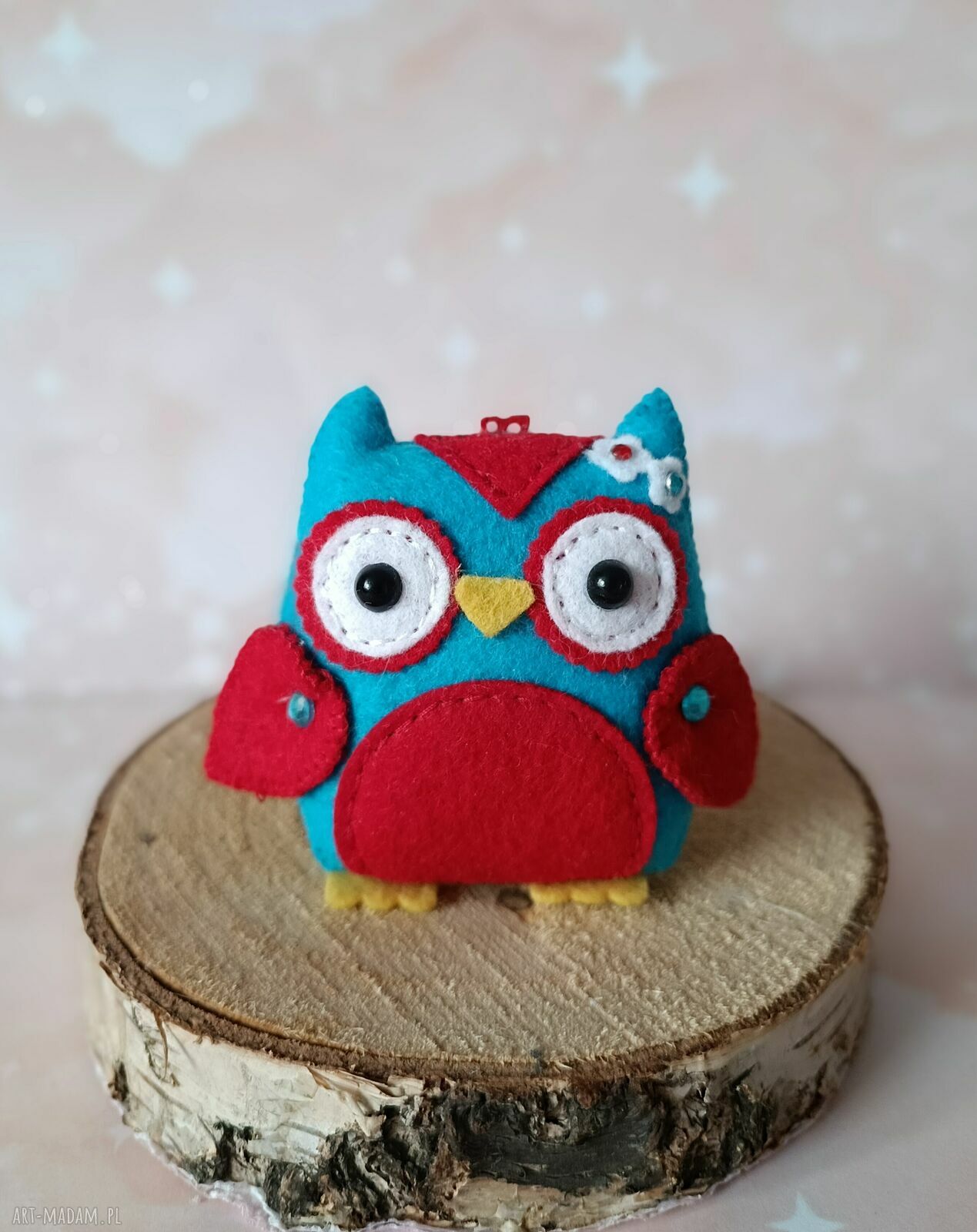 Brelok sówka niebiesko-czerwona z kwiatuszkami - handmade z filcu