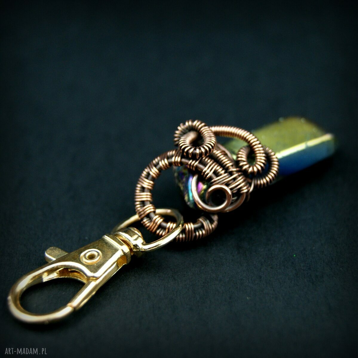 Brelok do kluczy z kwarcem tytanowym w technice wire wrapping