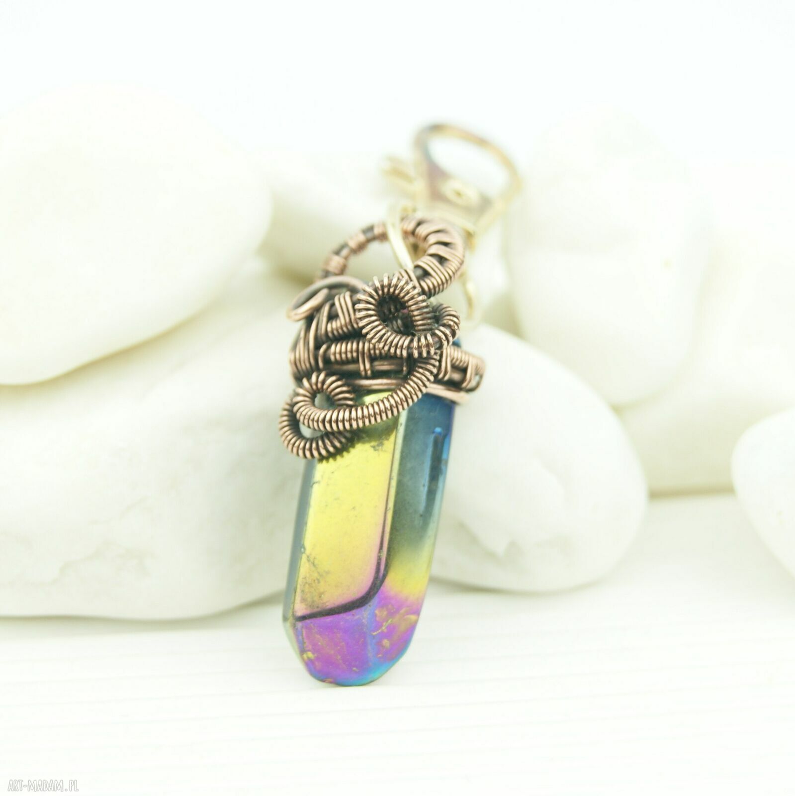 Brelok do kluczy z kwarcem tytanowym w technice wire wrapping