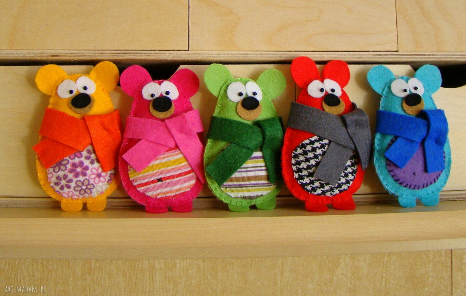 broszki: Broszka Alfred i kumple autorskie