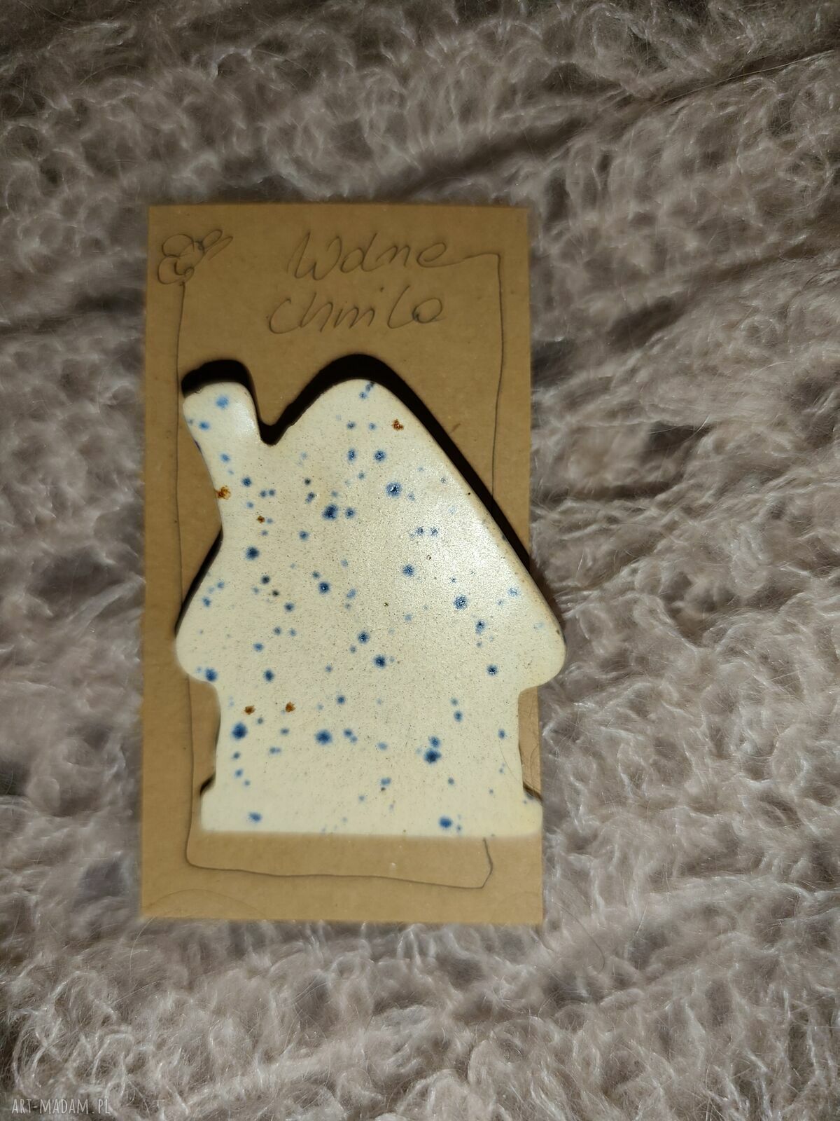 Broszka ceramiczna „Domek” - prezent dla Babci