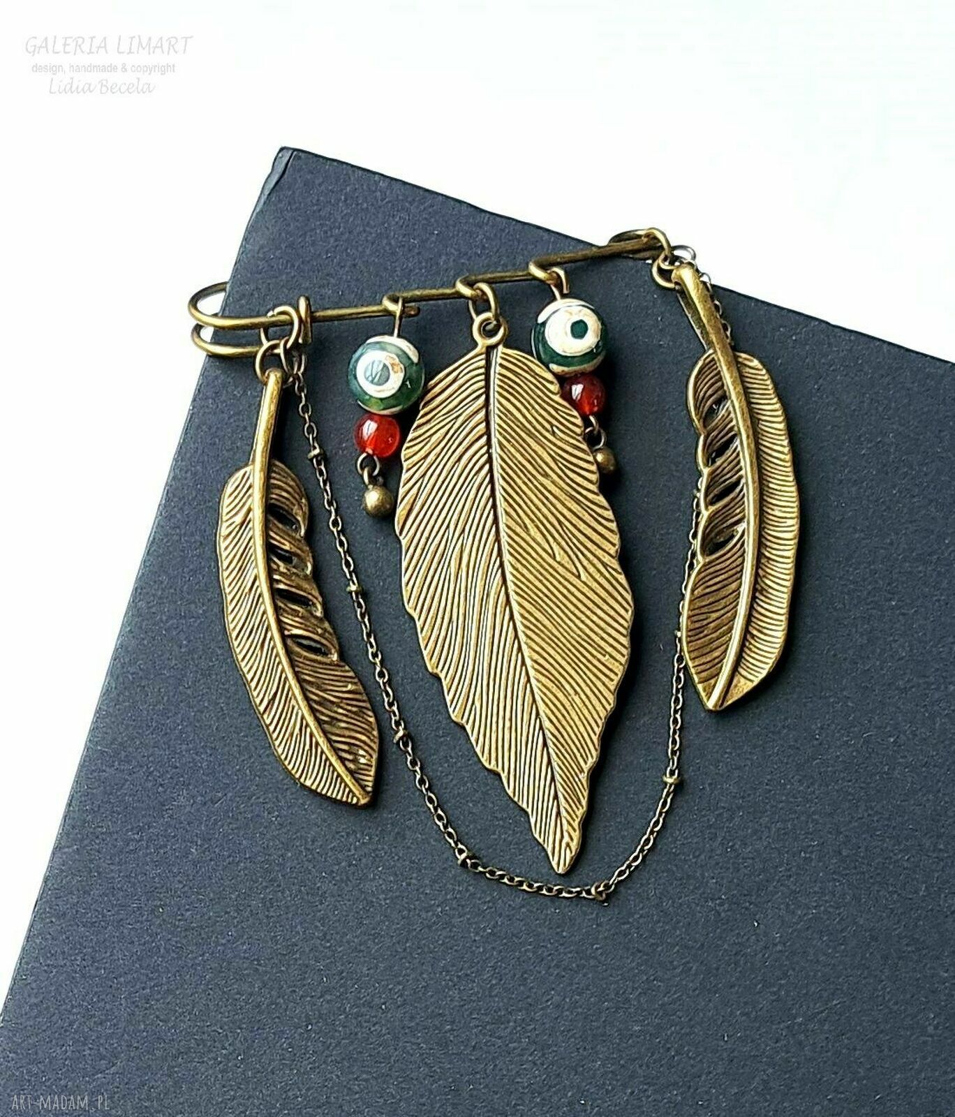 Broszka handmade boho z liściem laurowym na ozdobnej agrafce