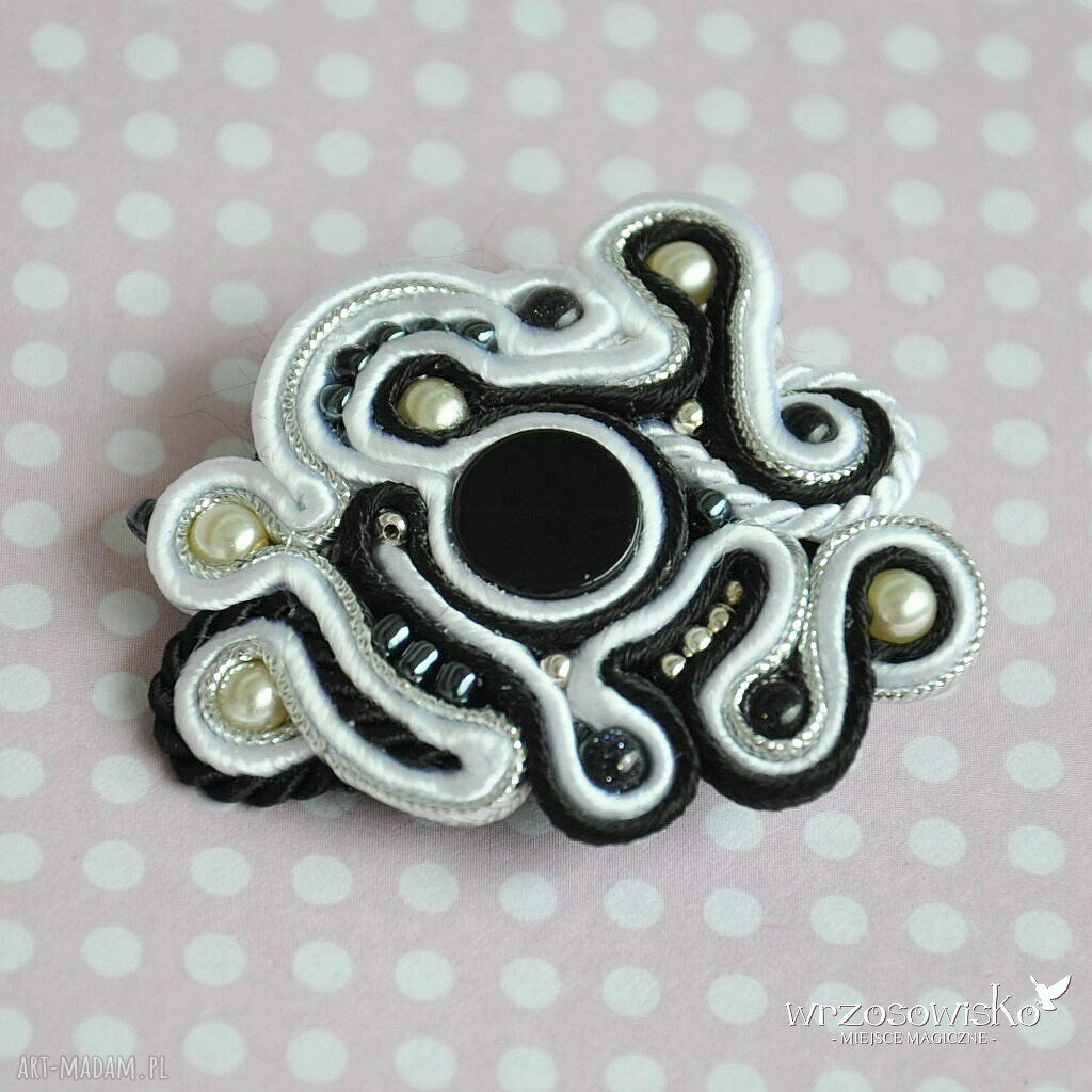 Broszka sutasz onyksem soutache onyks oryginalna wykonana