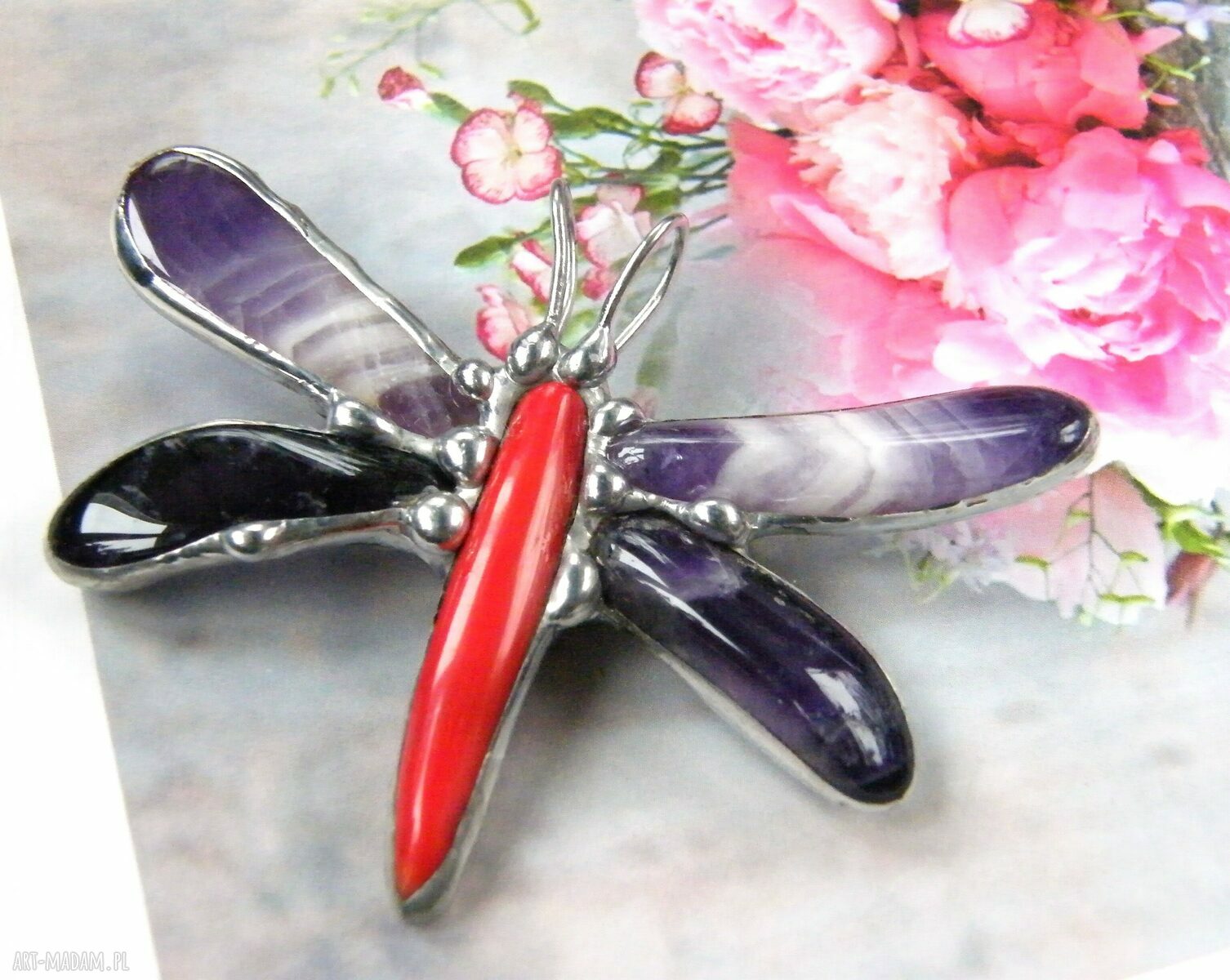 Broszka - wisiorek Motyl: ametyst i koralowce (Tiffany, amulet)