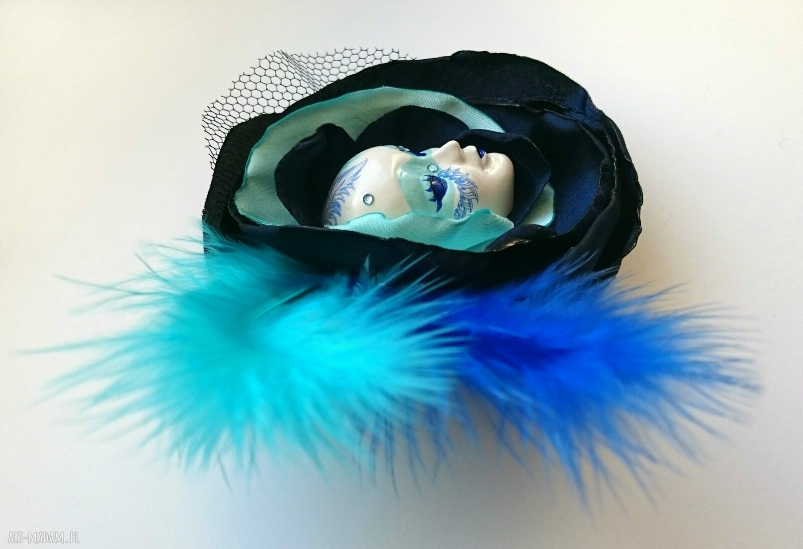 Broszka z Kolekcji Masquerade - Pierzasta
