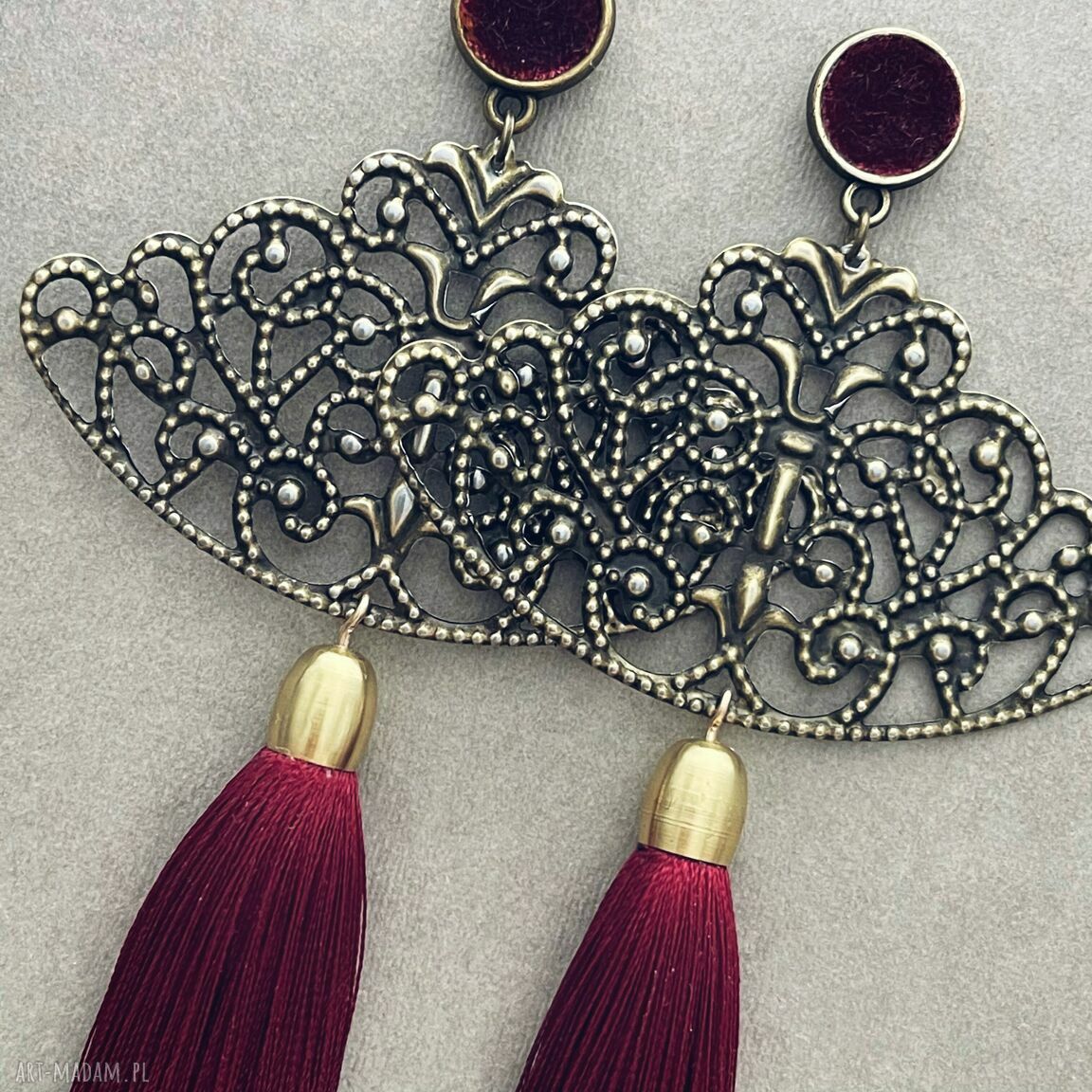 Kolczyki Brygida boho z chwostami - burgund i antyczne złoto (17,5 cm)