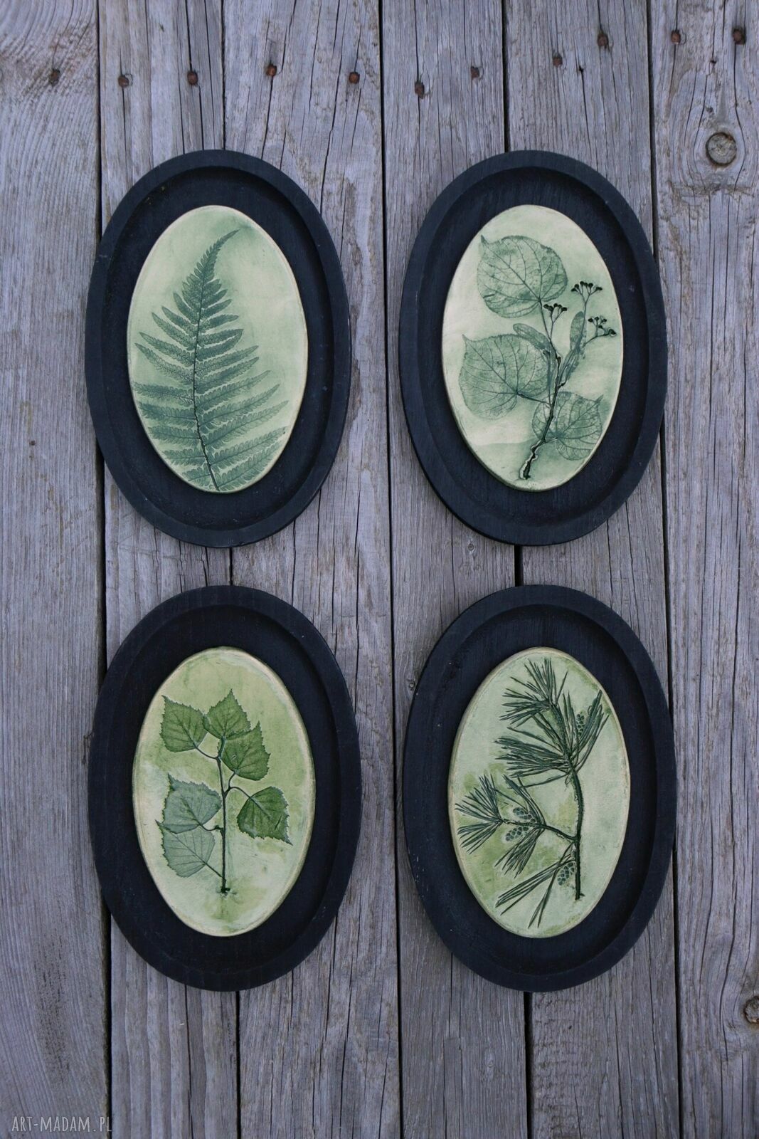 Brzoza - obraz ceramiczny boho w czarnej owalnej ramie