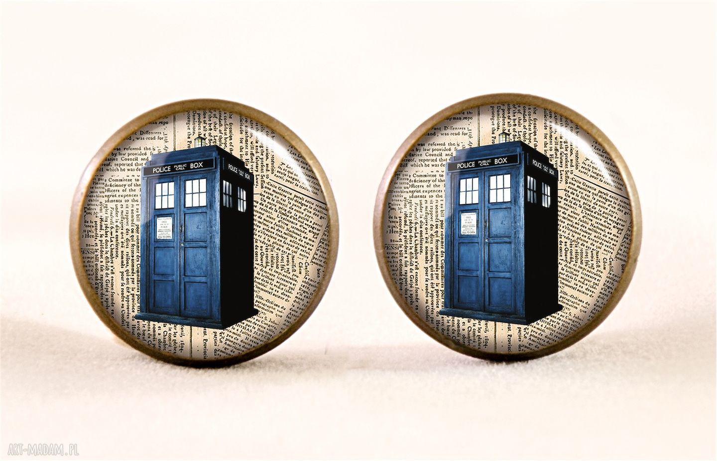 TARDIS medalion z łańcuszkiem Doctor Who prezent
