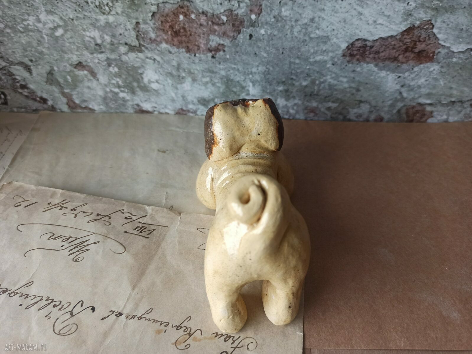 Buldożek angielski - figurka ceramiczna handmade do domu i lasów w słoiku