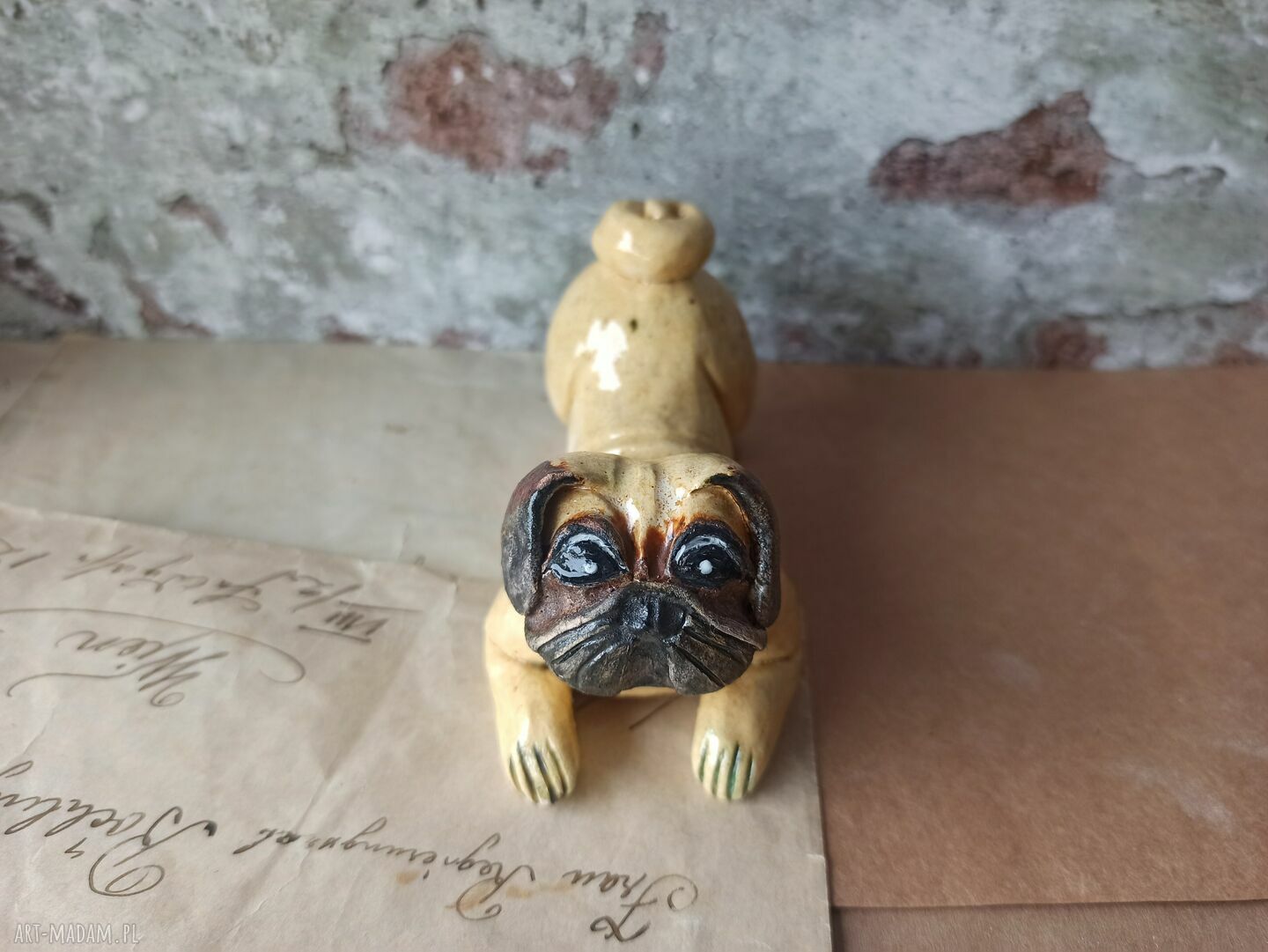 Buldożek angielski - figurka ceramiczna handmade do domu i lasów w słoiku