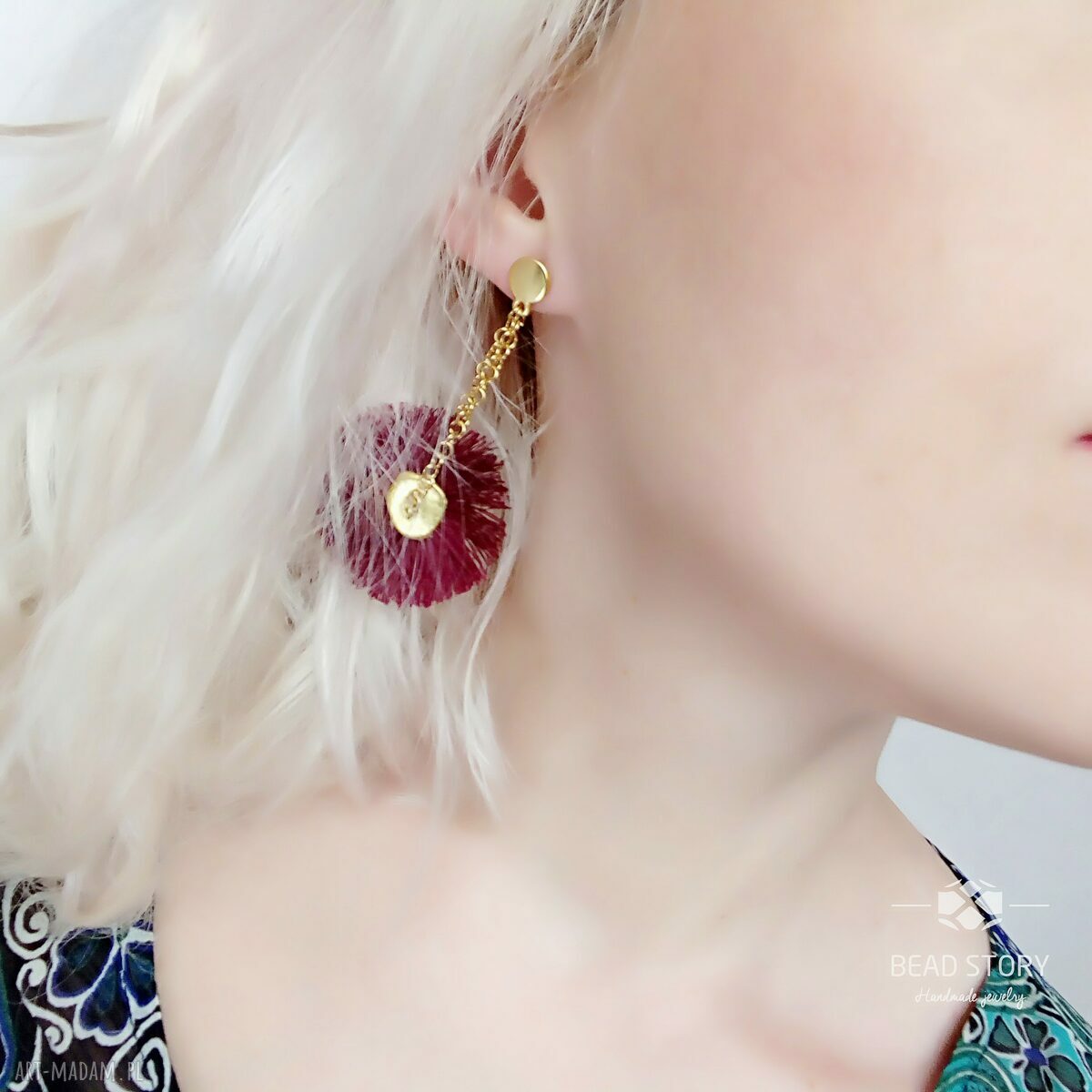 Burgundowe kolczyki okrągłe na łańcuszku - styl boho na sztyftach ze stali