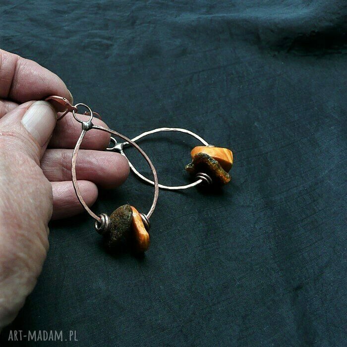 Bursztyn inaczej - designerskie kolczyki handmade z bursztynu bałtyckiego i miedzią (Tiffany)