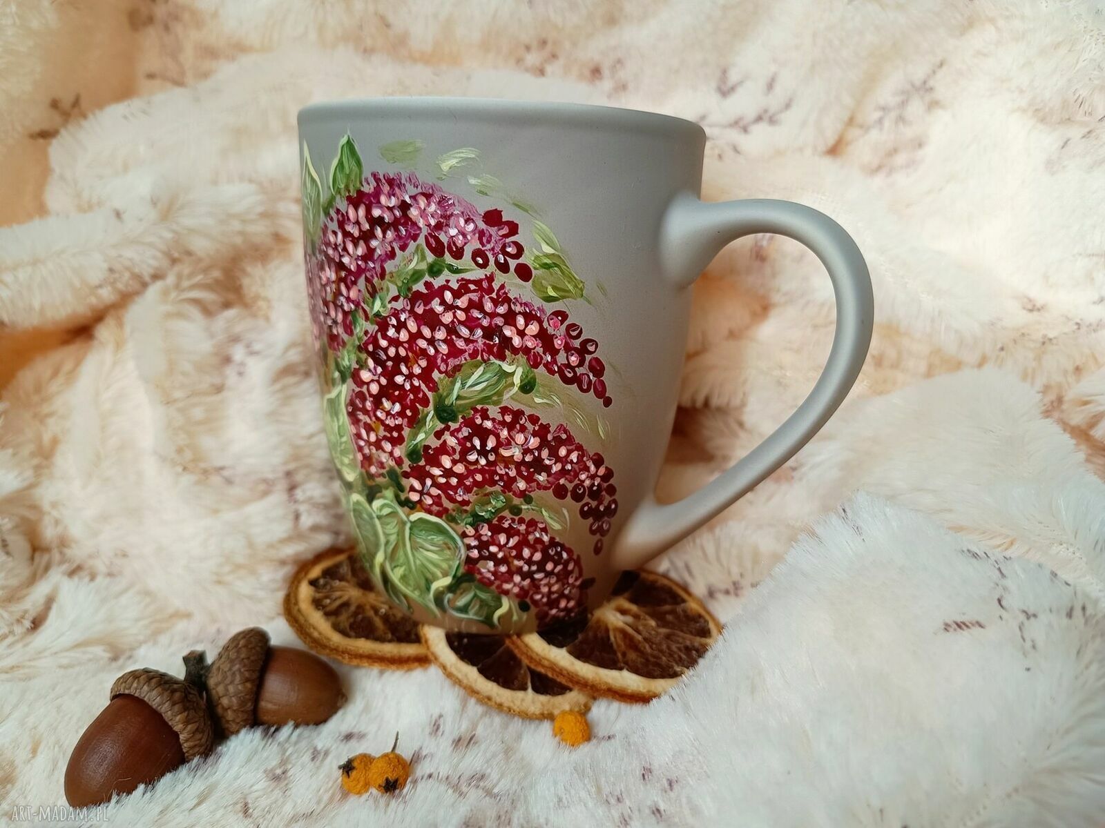 Bzy. Ręcznie malowany kubek 300 ml z porcelany