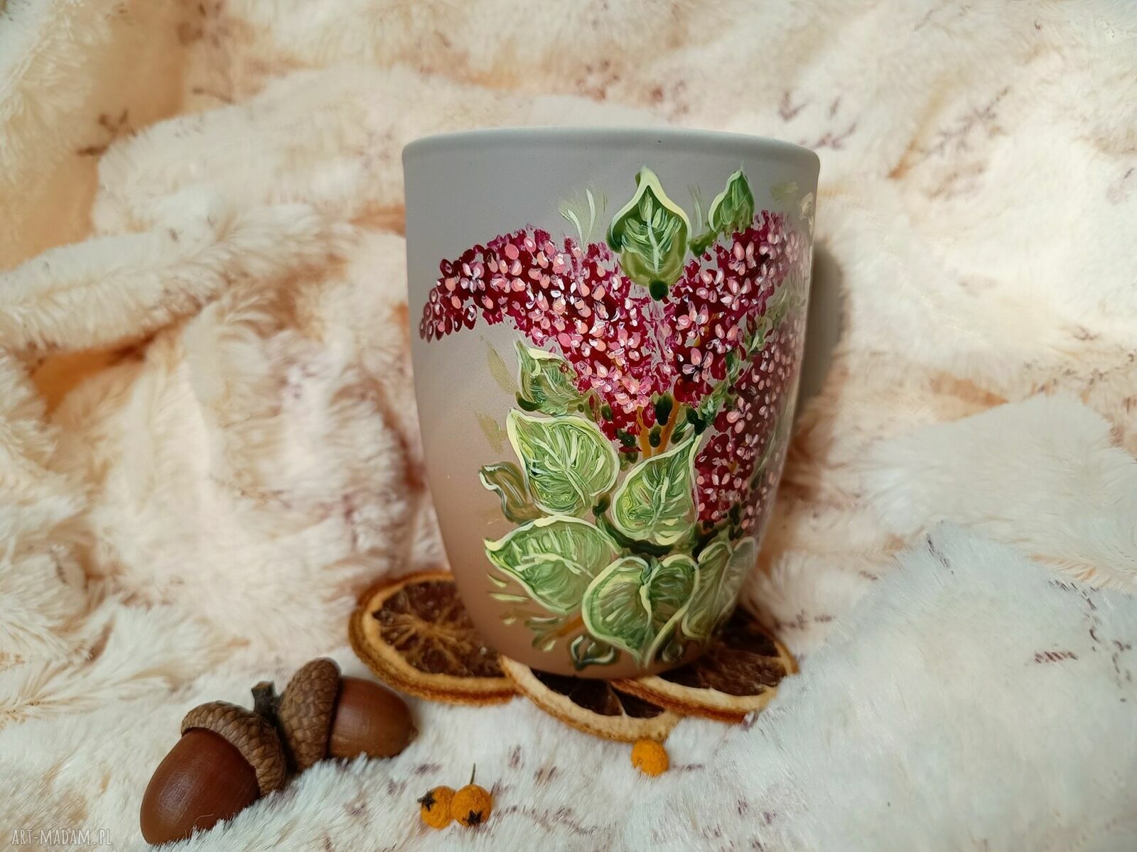 Bzy. Ręcznie malowany kubek 300 ml z porcelany