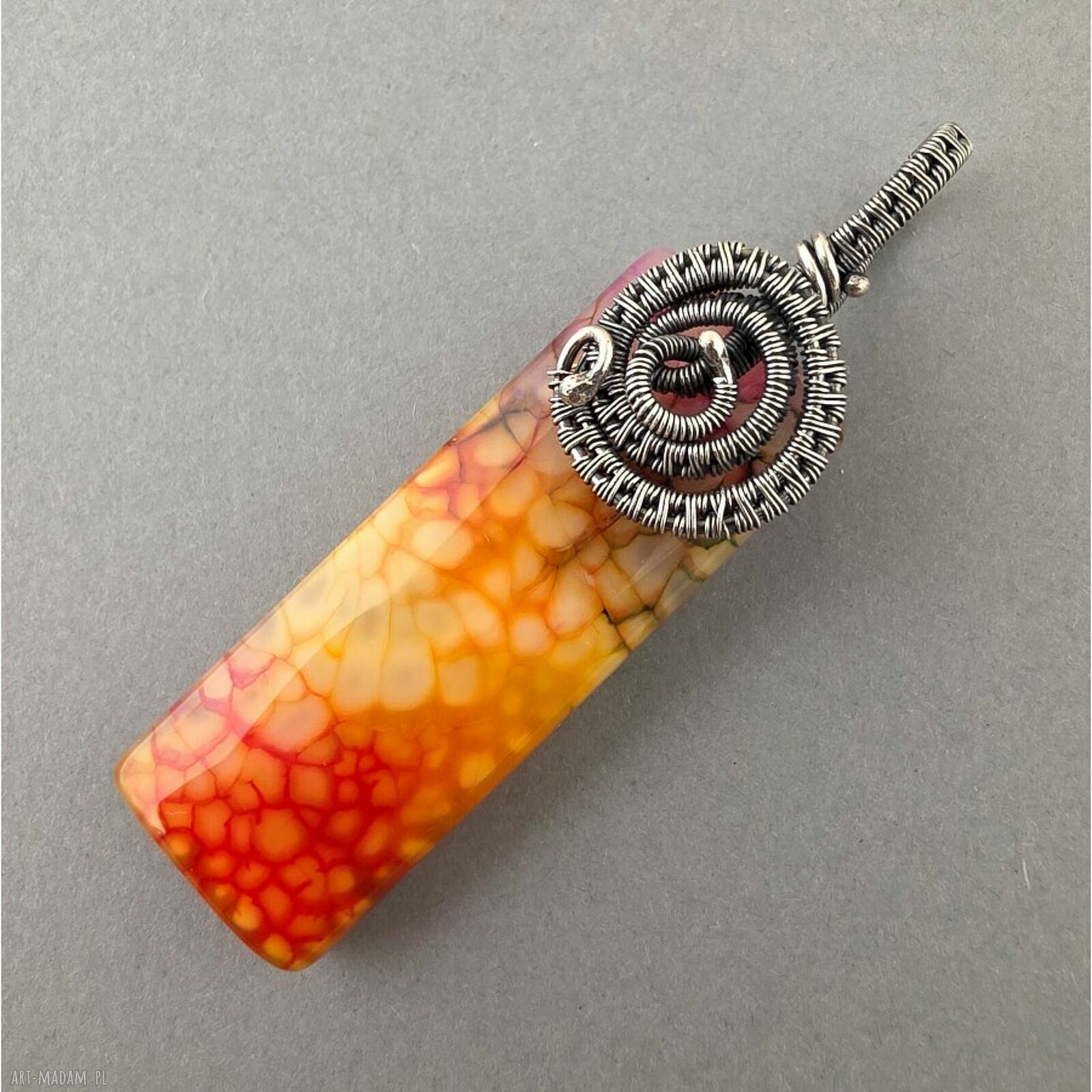 Caria - słoneczny agat wężowy w oplocie - wisiorek handmade