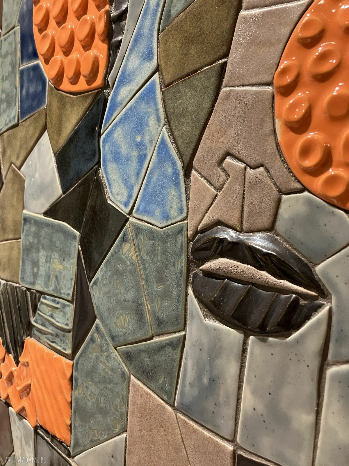 Ceramiczanka - obraz z ceramiki z mozaiką twarzy, 61x61 cm