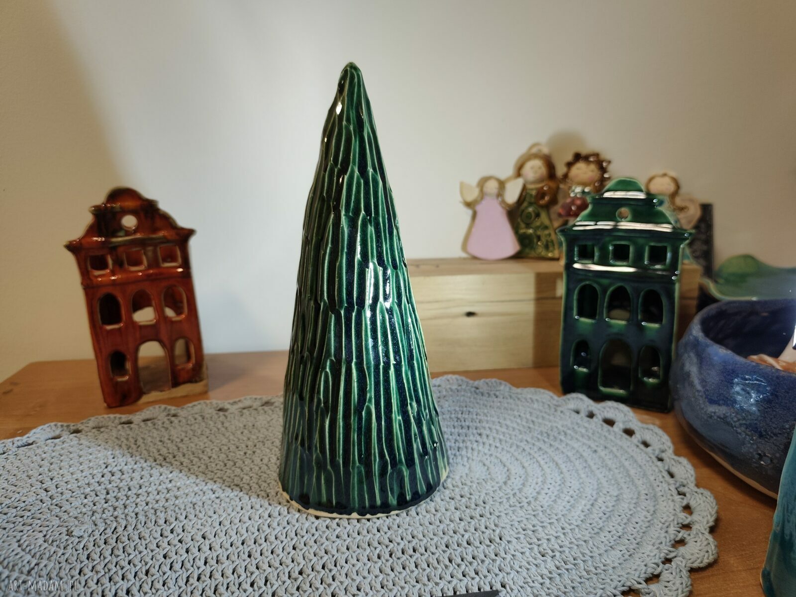 Choinka ceramiczna Wolna Chwila 25 cm - świąteczna ozdoba na prezent