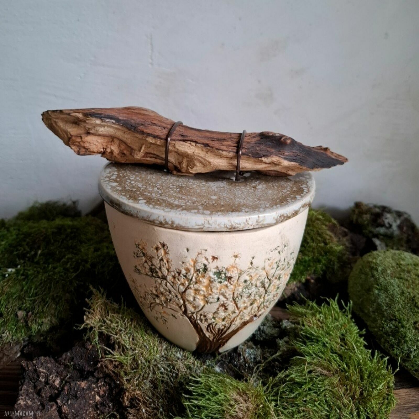 Cukiernica ceramiczna z drewnianym uchwytem - Drzewo