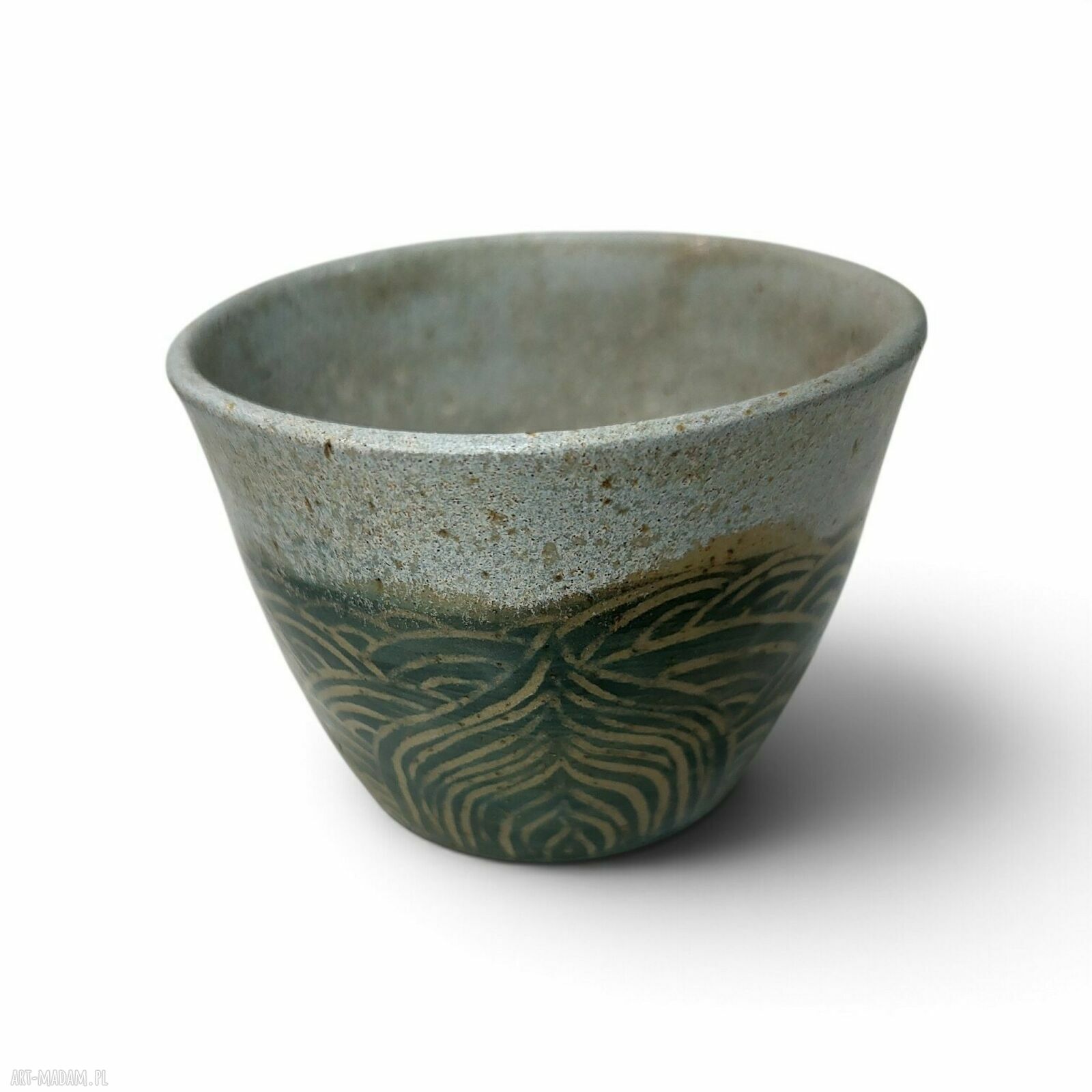 Ręcznie dekorowana ceramiczna czarka w morskim odcieniu